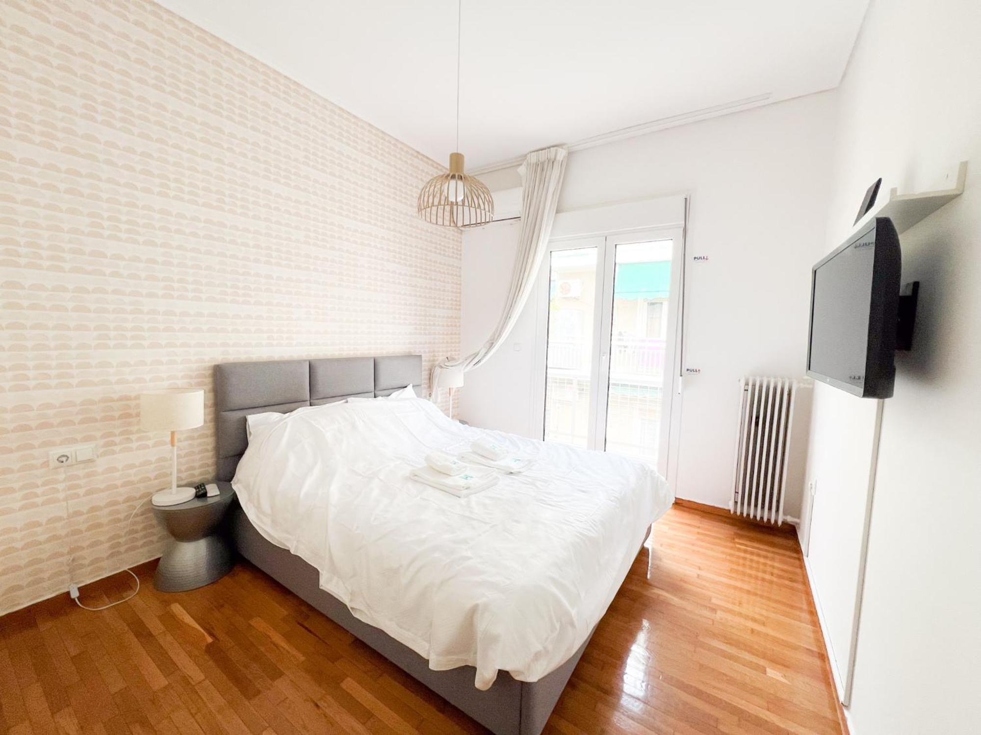 Delphinium Anhome Premium Select Apartment